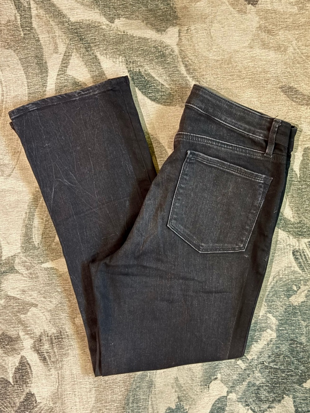 Athleta Crop Kick Sculptek Tuxedo Black Jean size 8